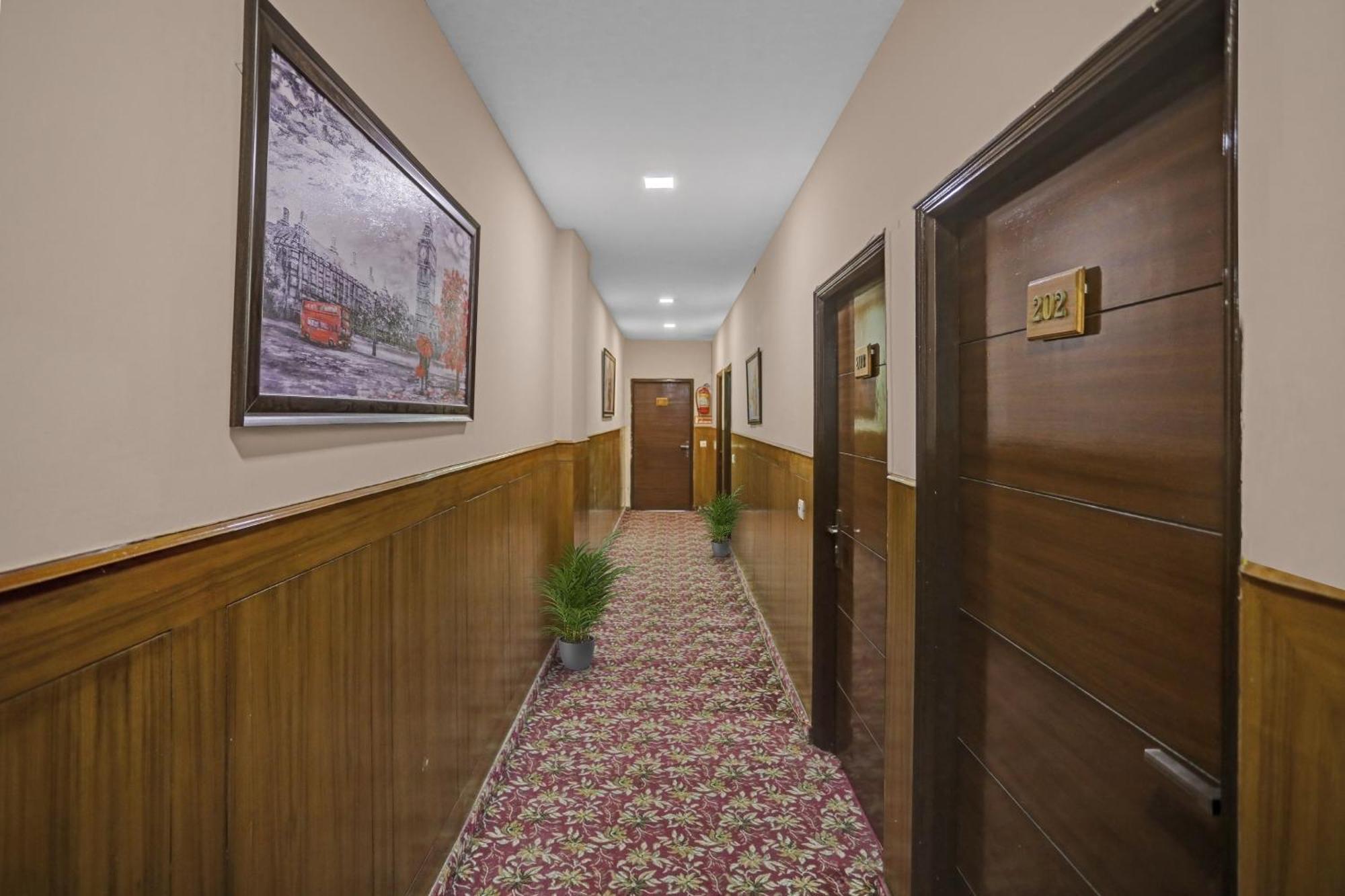Hotel O Shivam Guest House نيودلهي المظهر الخارجي الصورة